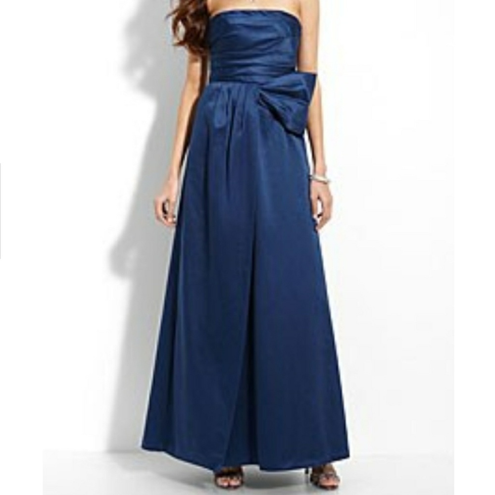NWT BCBGMAXAZRIA Side Bow Strapless Gown